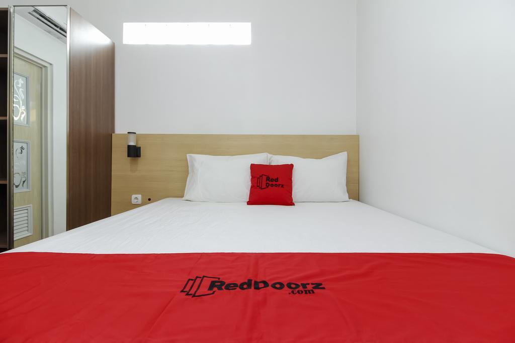 Reddoorz Plus Near Jogja Kembali Monument Hotel Jogjacarta Exterior foto